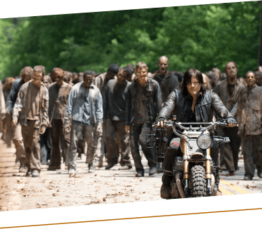 Motard poursuivi par des zombies